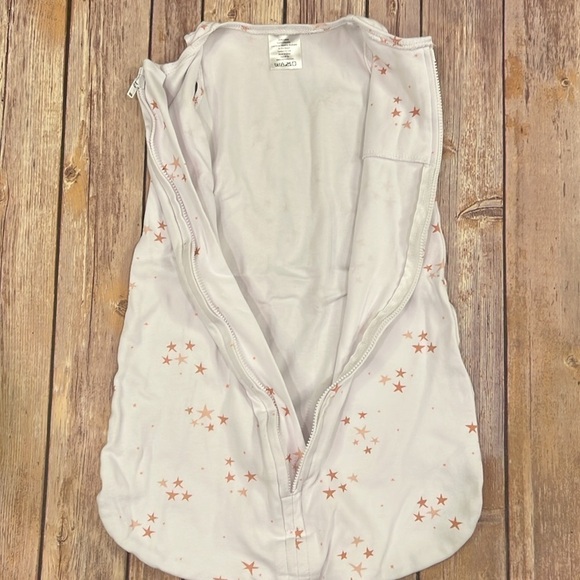 Ely’s & Co pink and white sleeveless sleep sack bundle. 0-3 Month size. - Picture 6 of 7